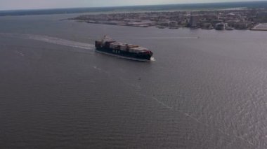 Havadan video Msc Kargo gemi Cooper River Charleston Sc.