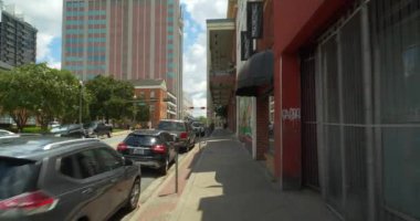 Hareketli video turu Downtown Tallahassee Fl kaldırım pov