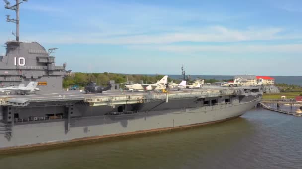 Antenn Dra Sköt Oss Hangarfartyg Uss Worktown South Carolina — Stockvideo