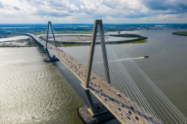 Havadan drone fotoğraf Arthur Ravenel Jr Bridge