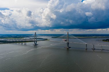 Arthur Ravenel Jr Köprüsü üzerinde Fırtına