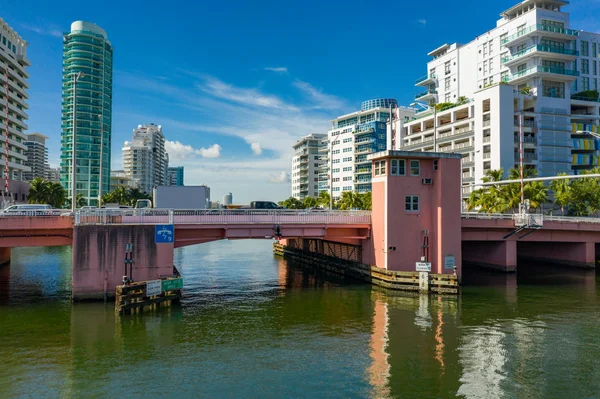 63 puente de la calle de Miami Beach — Foto de Stock