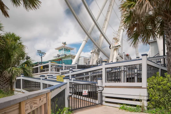 Skywheel Myrtle Beach and Landshark Bar and Grill — Stock Photo, Image