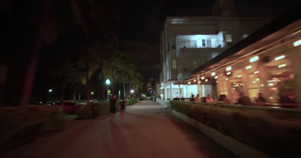Choppy Frame Rate Night Motion Footage Miami Beach — Stock Video