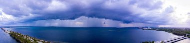 Havadan fotoğraf Hurrican Dorian Miami Florida Eylül 2019 yaklaşıyor