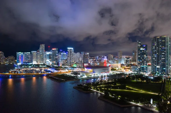 Mooie Nachtelijke Luchtfoto Van Downtown Miami Florida — Stockfoto