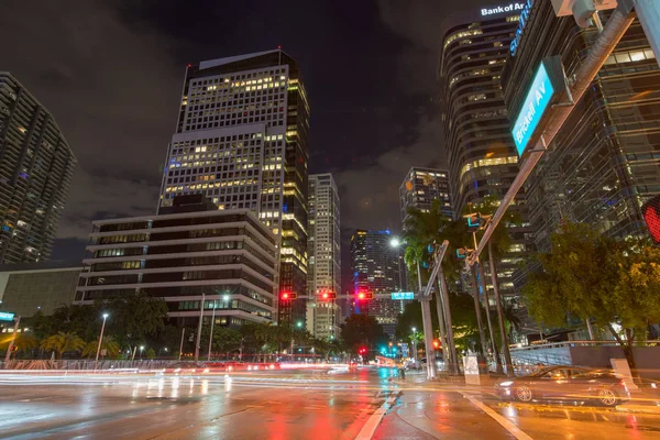 Brickell Avenue Noche Ciudad Foto — Foto de Stock