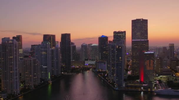 Nádherný Brickell Miami 60P Soumrakový Antén — Stock video