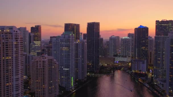 Twilight Aerial Miami River Brickell Key 60P — 비디오