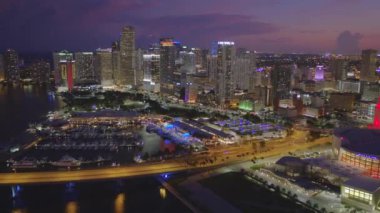 Twilight serisi hava Downtown Miami Bayside liman limanı