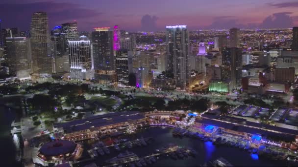 Crepúsculo Miami Distrito Negócios Aéreo — Vídeo de Stock