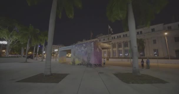 Arte Pública Uma Parada Ônibus Centro Miami — Vídeo de Stock