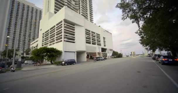 Venetia Condominium Miami Florida Motion Video 60P — Stockvideo