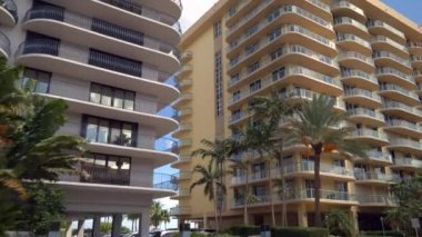 Hareket videosu Miami Plajı 'ndaki apartman daireleri