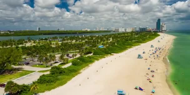 Flyg Miami Beach Atlantic Ocean Hyperlapse — Stockvideo