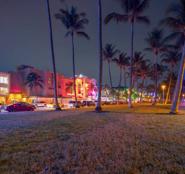 Ocean Drive Miami Beach gece fotoğrafı