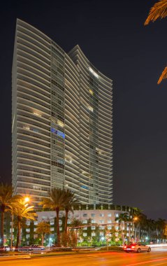 Simge Condominium Miami Beach gece fotoğrafı