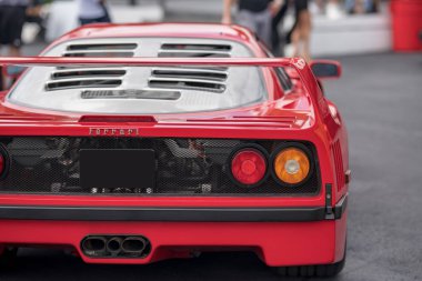 Kırmızı bir Ferrari F 40 toplayıcıları spor yarış arabası arka