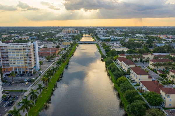 Luchtfoto van de bossen van het Canal Miami FL — Stockfoto