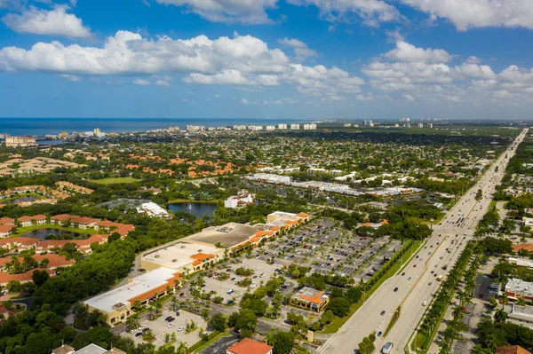 Shopping plaza in Naples Florida USA — Stock Photo, Image