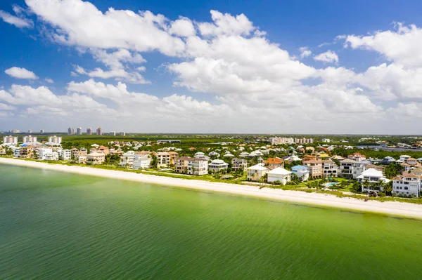Роскошные дома Naples Beach Florida USA — стоковое фото