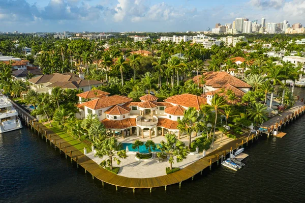 Luxury mansion Fort Lauderdale FL USA — Stock Photo, Image