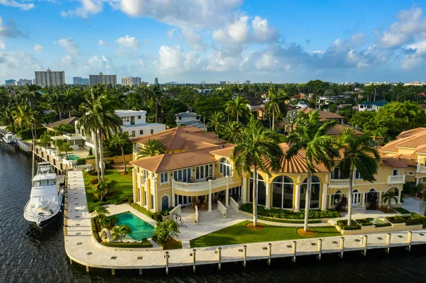 Drone photo Fort Lauderdale FL luxury mansion homes — Stock Photo, Image