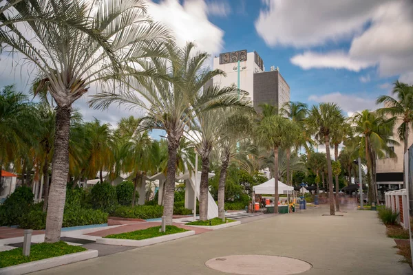 Lincoln Road Miami Beach scenic tourist destination — Stock Photo, Image