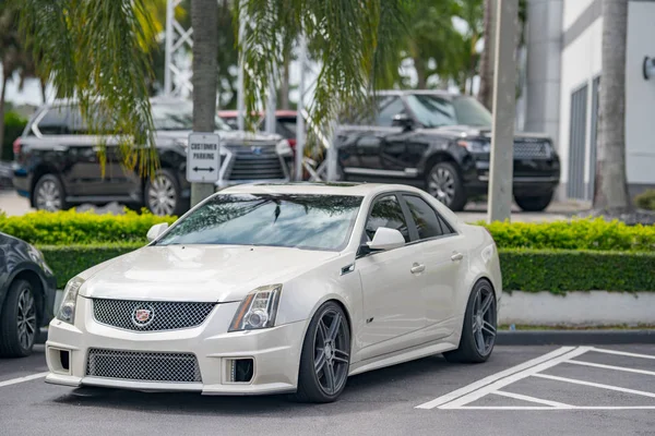 Front foto Cadillac CTSV luxe sport sedan — Stockfoto