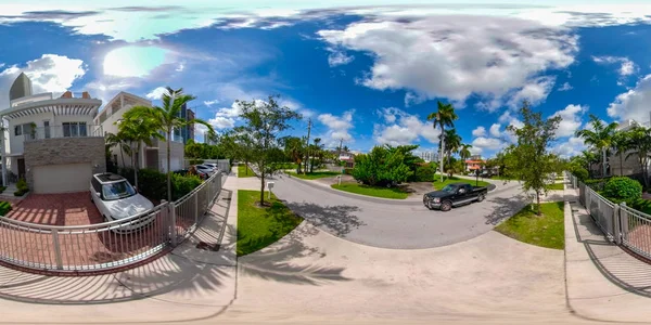 360 virtual reality photo of luxury two story homes in a residen — Stock Photo, Image