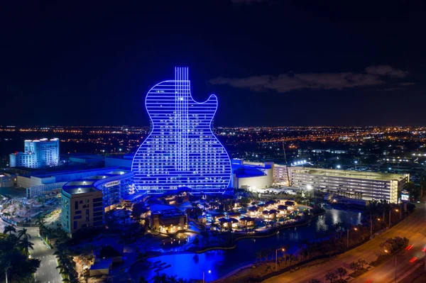 Luchtfoto van de Seminole Hard Rock Casino gitaar vormige Hote — Stockfoto