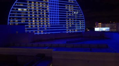 Gece boyunca Seminole Hard Rock gitarlı otelin videosu çekildi.