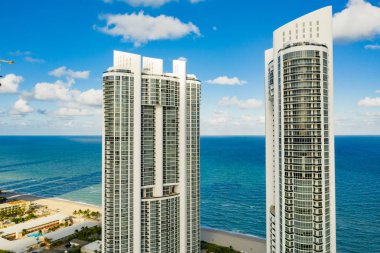 Hava fotoğrafı Trump Towers Sunny Isles Miami Dade Florida