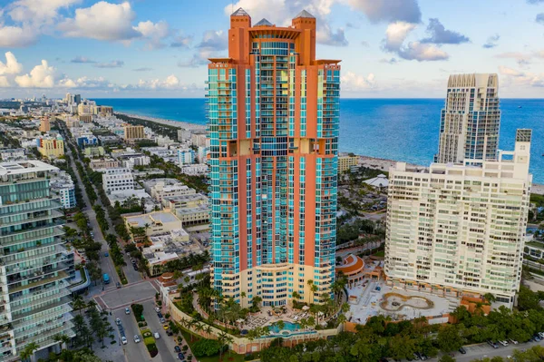 Aerial photo pink Portofino Tower Miami Beach iconic architectur — Stock Photo, Image