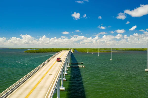 Flyfoto av Monroe County Toll Bridge Card Sound Road til – stockfoto