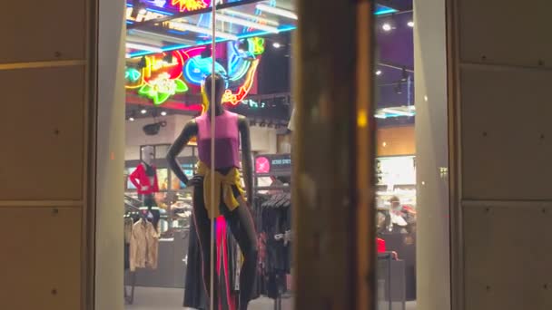 Manequins Atléticos Loja Skechers Lincoln Road Miami Beach Eua — Vídeo de Stock