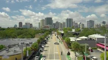 Las Olas Bulvarı üzerindeki Fort Lauderdale 'de 4K insansız hava aracı ateşlendi.