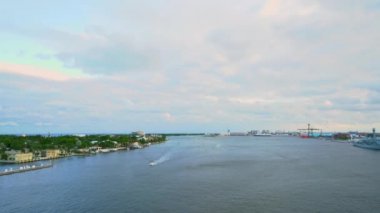 Port Everglades 4k 'nin hava görüntüleri.