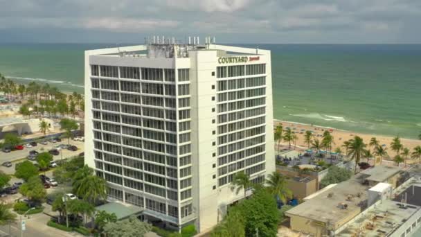 Courtyard Marriott Fort Lauderdale Strzał Dronem Powietrznym — Wideo stockowe