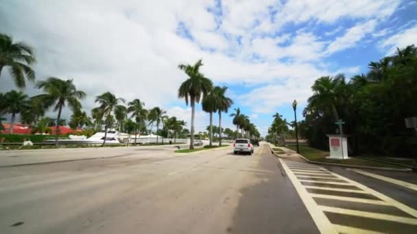 Ciclismo Las Olas Boulevard Florida — Vídeo de stock