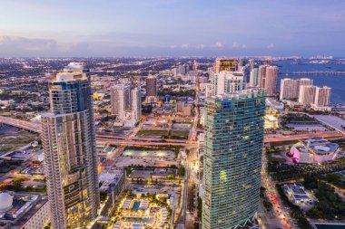 Hava Fotoğrafı: Paramount Kulesi Miami FI