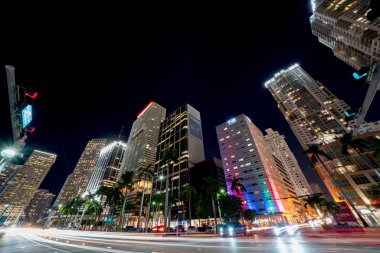 Miami 'deki Yve Otel' in gece fotoğrafı.