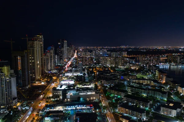 Fotografia aérea Sunny Isles Beach Miami Dade à noite — Fotografia de Stock