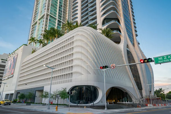 Rear view of One Thousand Museum Downtown Miami FL — Stock Photo, Image