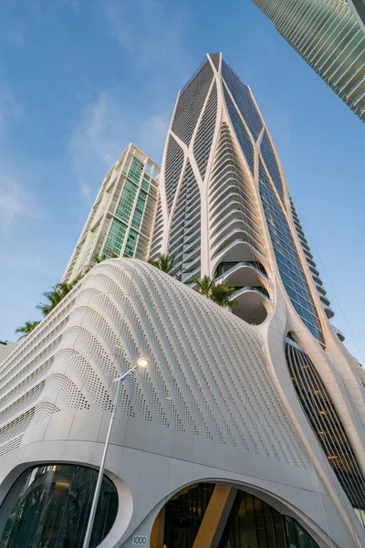 Úžasná Miami architektura Tisíc muzeum design podle nedávného Zaha Hadid — Stock fotografie