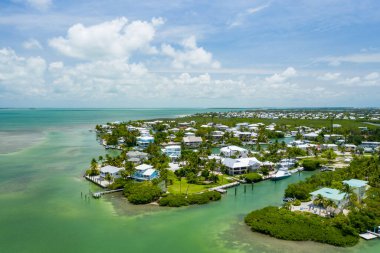 Waterfront homes Florida Keys clipart