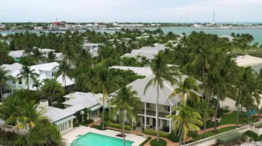 Güney Florida 'da Key West yakınlarında hava çekimi Sunset Key