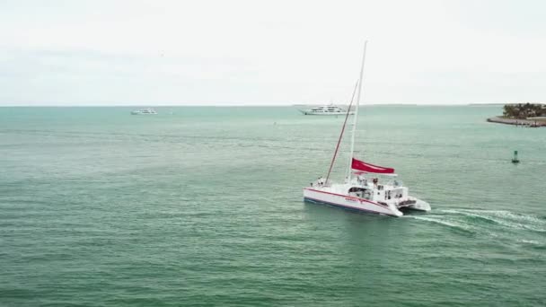 Zonsondergang Watersport Tour Key West Charter Catamaran — Stockvideo
