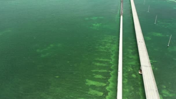 Puente Aéreo Cruzado Sobre Agua Millas Florida Keys — Vídeos de Stock