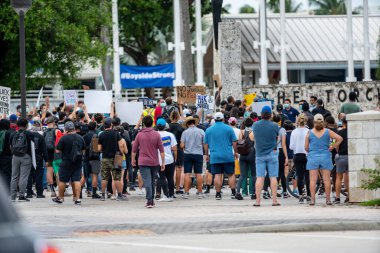 Miami, FL, ABD - 6 Haziran 2020: George Floys polis şiddetiyle öldü Miami FL USA 'de Siyahların Yaşamı Önemlidir protestosu